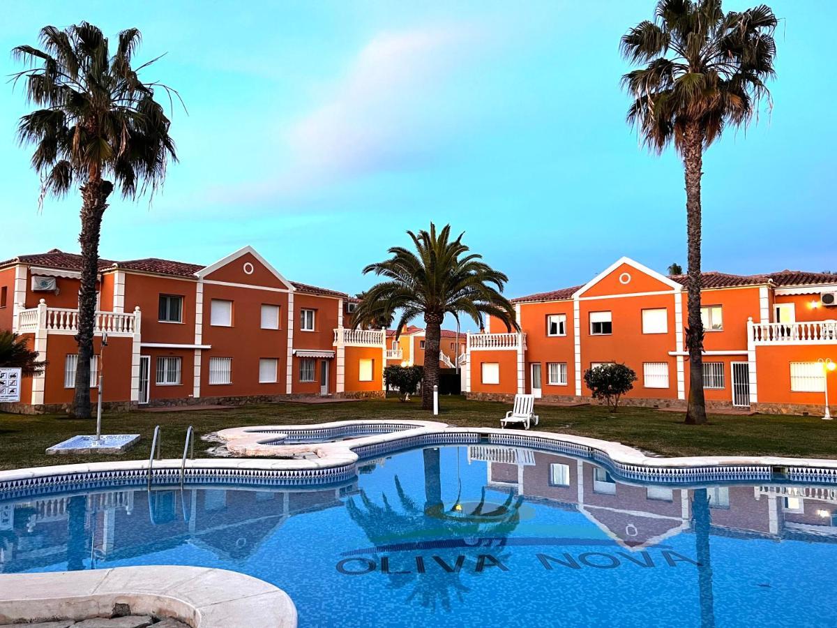Oliva Nova Beach & Golf Resort Club Sevilla VI Экстерьер фото